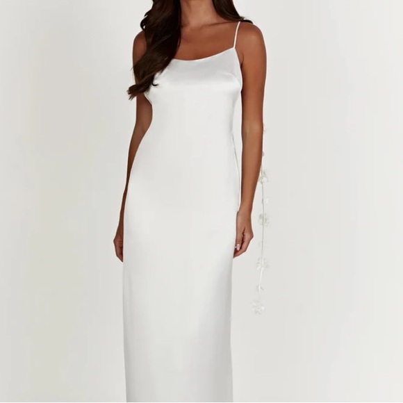 NWT Meshki Elenora White Backless Dress w/ Flower Straps - Picture 3 of 4